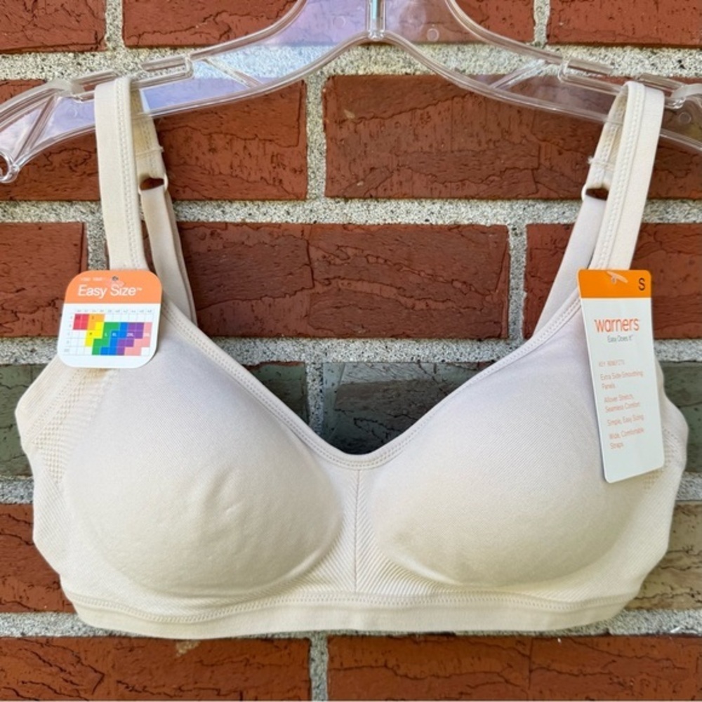 Warner’s NWT Easy Does It Lightly Lined Cream Tan Wireless Bra RM3911A